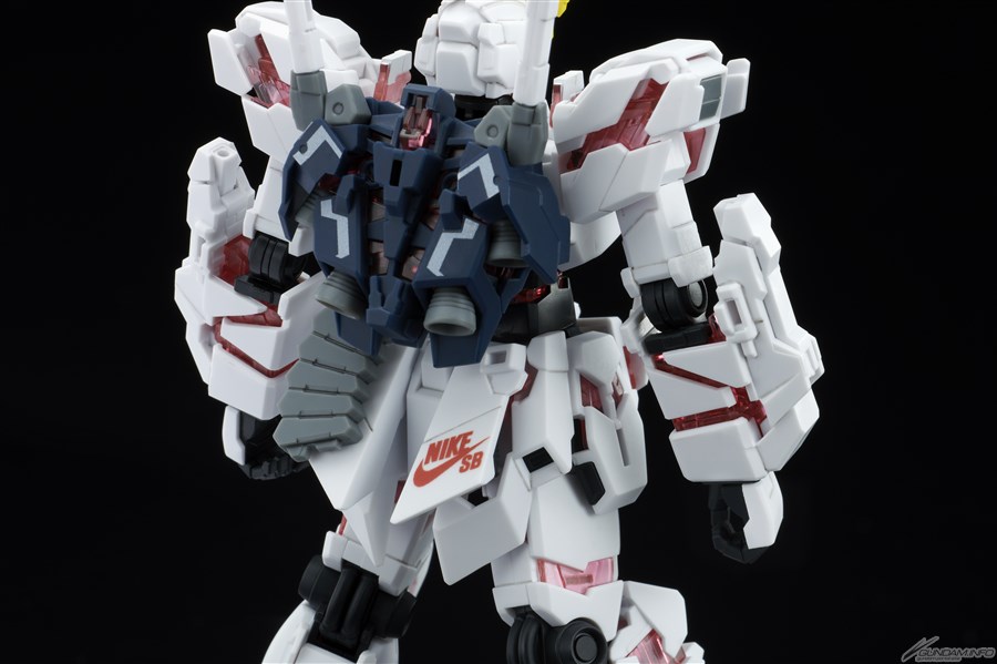 NKE SB × HG「ユニコーンガンダム」＆「バンシィ」（デストロイモード）コラボガンプラが9/24～9/30 抽選販売 (ナイキ SB)