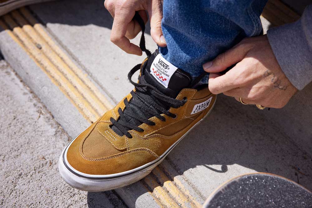 VANS × スケートボード界のレジェンドANDREW REYNOLDSとパートナーシップを結んだ「Skate Classics Andrew Reynolds Collection」が発売 (バンズ)