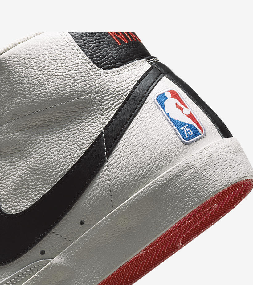 【国内 10/25、12/18 発売】NIKE BLAZER MID “NBA 75th/Sail/Black/Chile Red” (ナイキ ブレーザー ミッド “エヌビーエー 75周年/セイル/ブラック/チリレッド”) [DD8025-101]