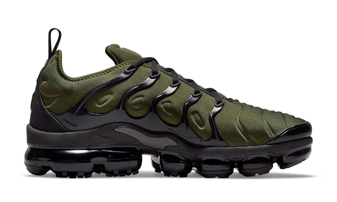 ナイキ エア ヴェイパーマックス プラス “オリーブ/ブラック/オレンジ” (NIKE AIR VAPORMAX PLUS “Olive/Black/Orange”) [DQ4688-300]