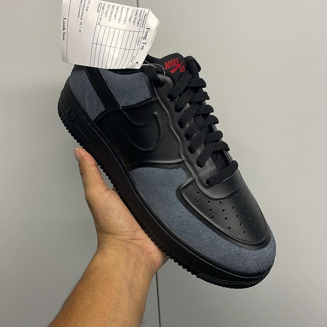 【サンプル】ナイキ SB エア フォース 1 ロー “ブラック/グレー/レッド” (NIKE SB AIR FORCE 1 LOW “Black/Grey/Red”)