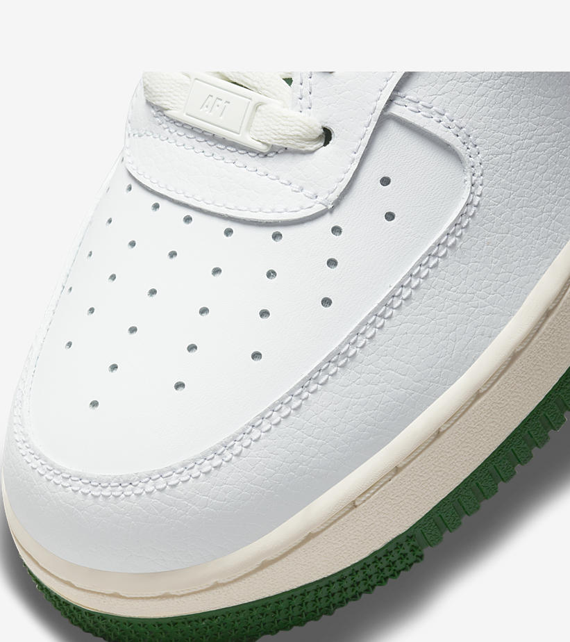 海外発売！ナイキ エア フォース 1 07 ロー “ホワイト/パイングリーン” (NIKE AIR FORCE 1 07 LOW “White/Pine Green”) [DO5220-131]