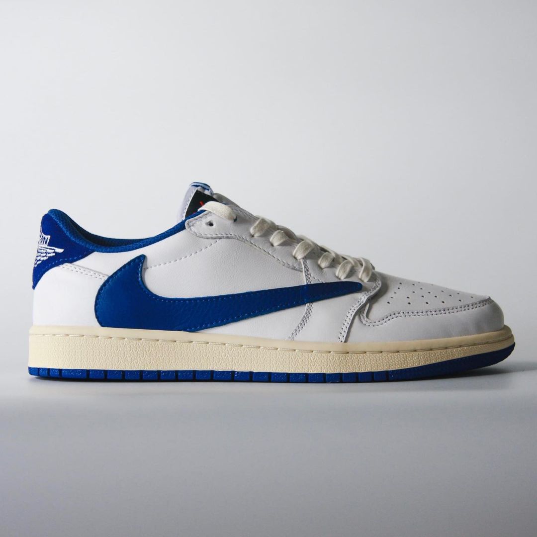 【リーク】フラグメント x トラビス・スコット × ナイキ エア ジョーダン 1 OG ロー “ホワイト/ブルー” (FRAGMENT TRAVIS SCOTT NIKE AIR JORDAN 1 OG LOW “White/Blue”)