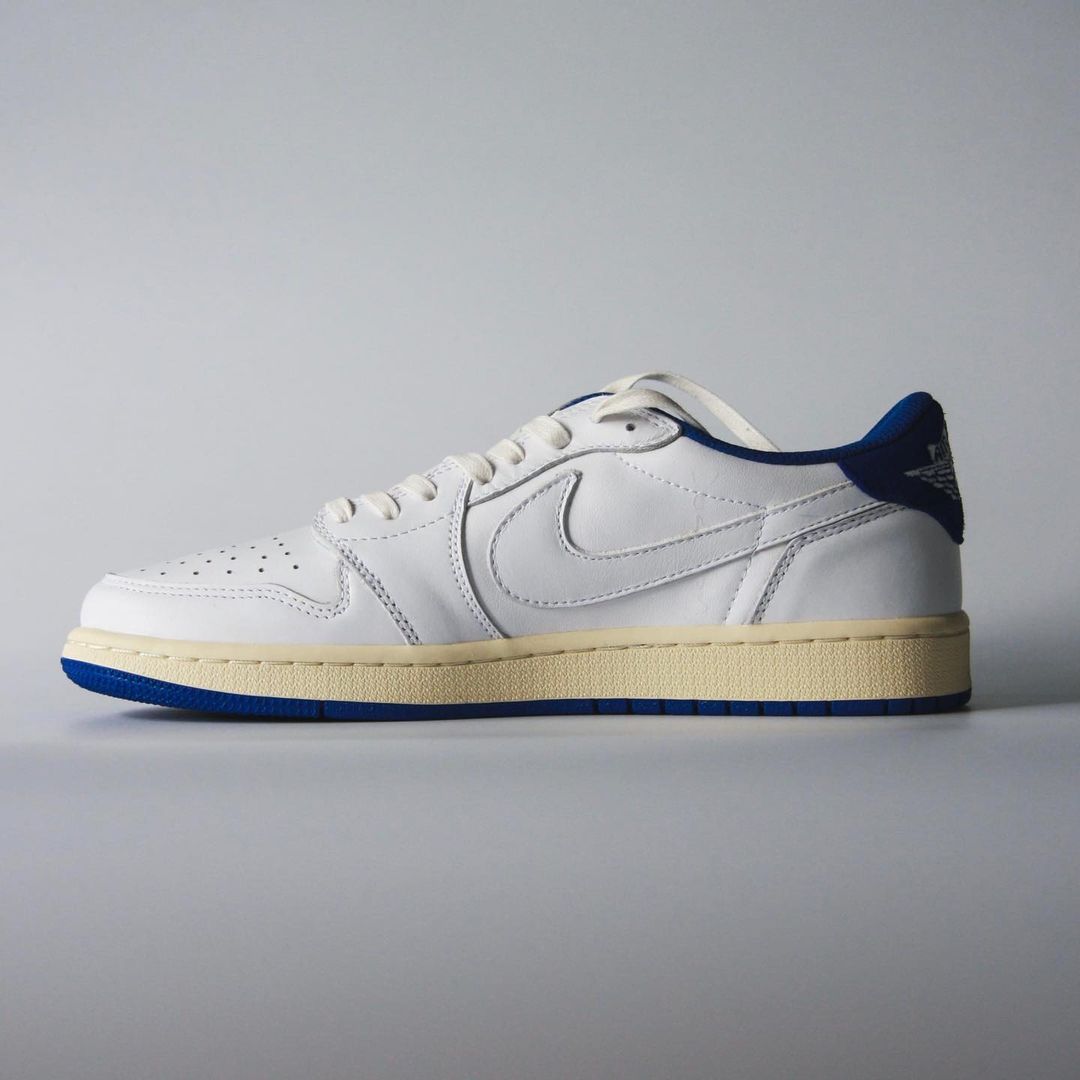 【リーク】フラグメント x トラビス・スコット × ナイキ エア ジョーダン 1 OG ロー “ホワイト/ブルー” (FRAGMENT TRAVIS SCOTT NIKE AIR JORDAN 1 OG LOW “White/Blue”)