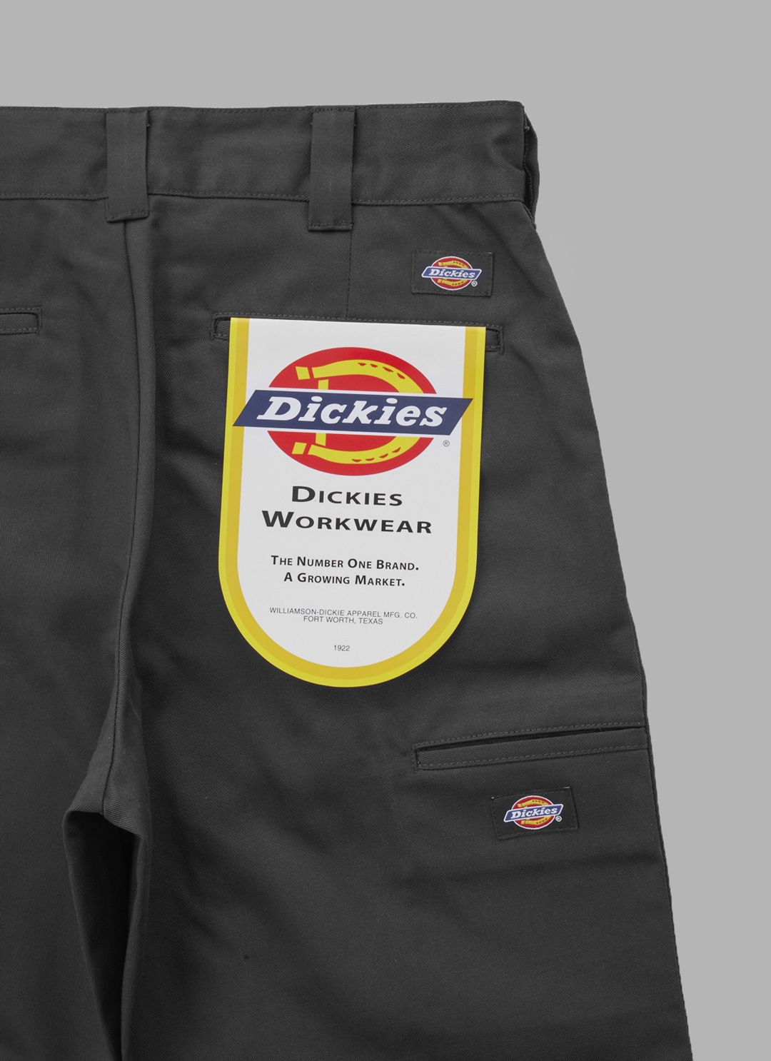 KING-MASA氏によって設⽴されたALWAYS OUT OF STOCK × Dickies コラボパンツが10/9から順次発売 (オールウェイズ アウト オブ ストック/ディッキーズ)