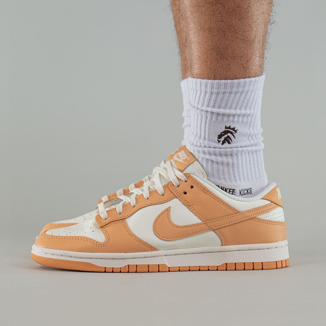 【国内 12/18 発売】ナイキ ウィメンズ ダンク ロー “セイル/ハーベストムーン” (NIKE WMNS DUNK LOW “Sail/Harvest Moon”) [DD1503-114]