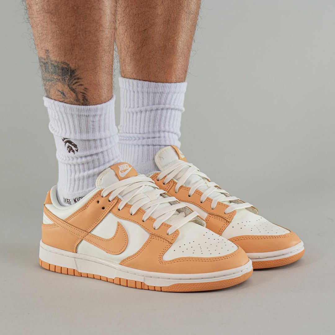 【国内 12/18 発売】ナイキ ウィメンズ ダンク ロー “セイル/ハーベストムーン” (NIKE WMNS DUNK LOW “Sail/Harvest Moon”) [DD1503-114]