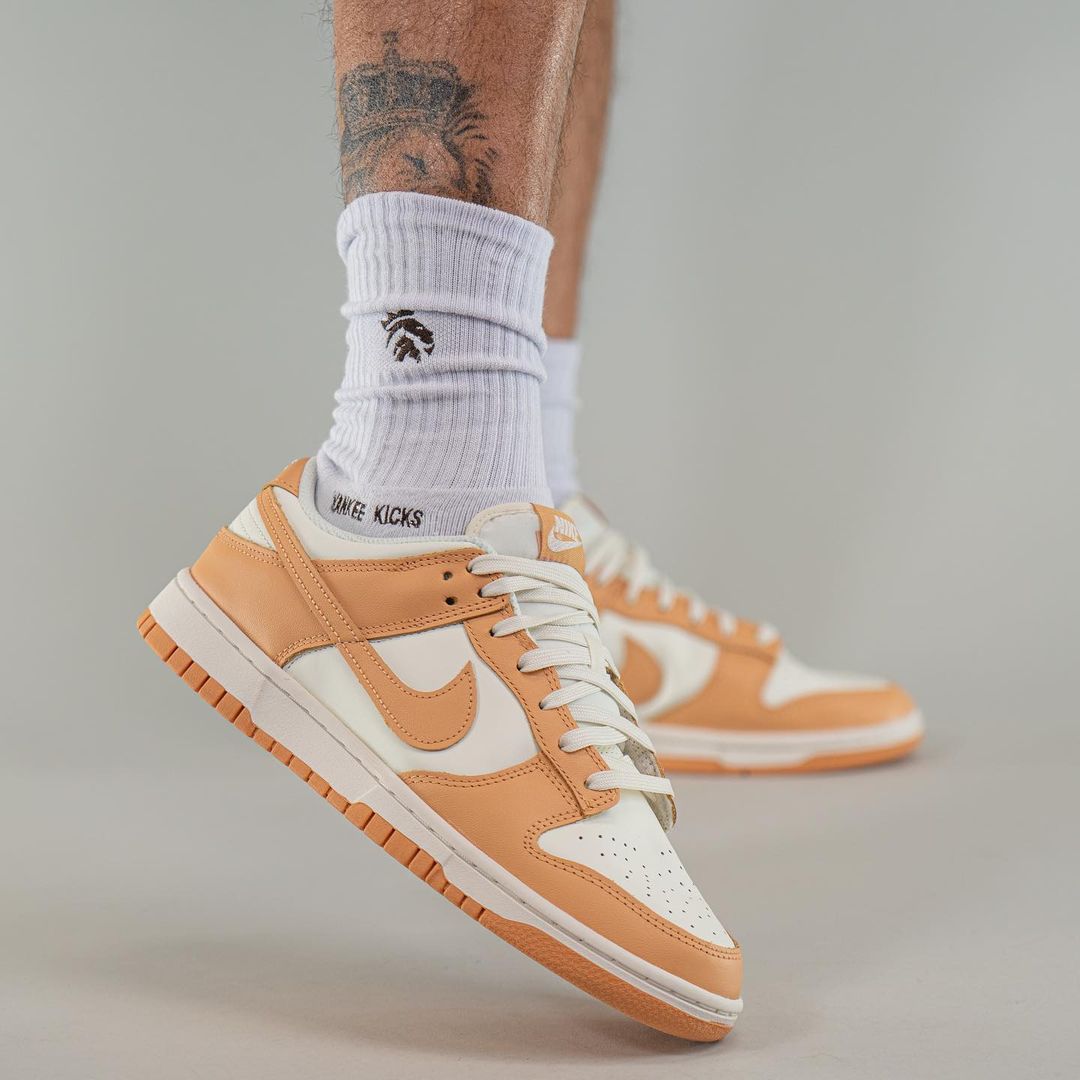 【国内 12/18 発売】ナイキ ウィメンズ ダンク ロー “セイル/ハーベストムーン” (NIKE WMNS DUNK LOW “Sail/Harvest Moon”) [DD1503-114]