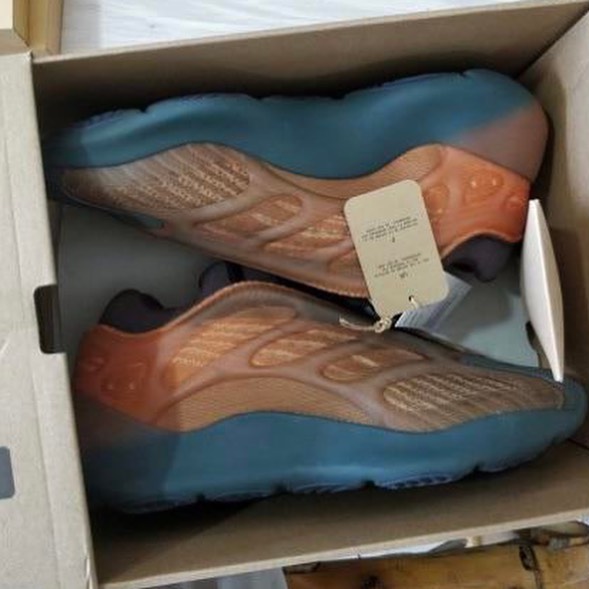 2021年 発売予定！アディダス イージー 700 V3 "オレンジ/ブルー" (adidas YEEZY 700 V3 “Orange/Blue”)