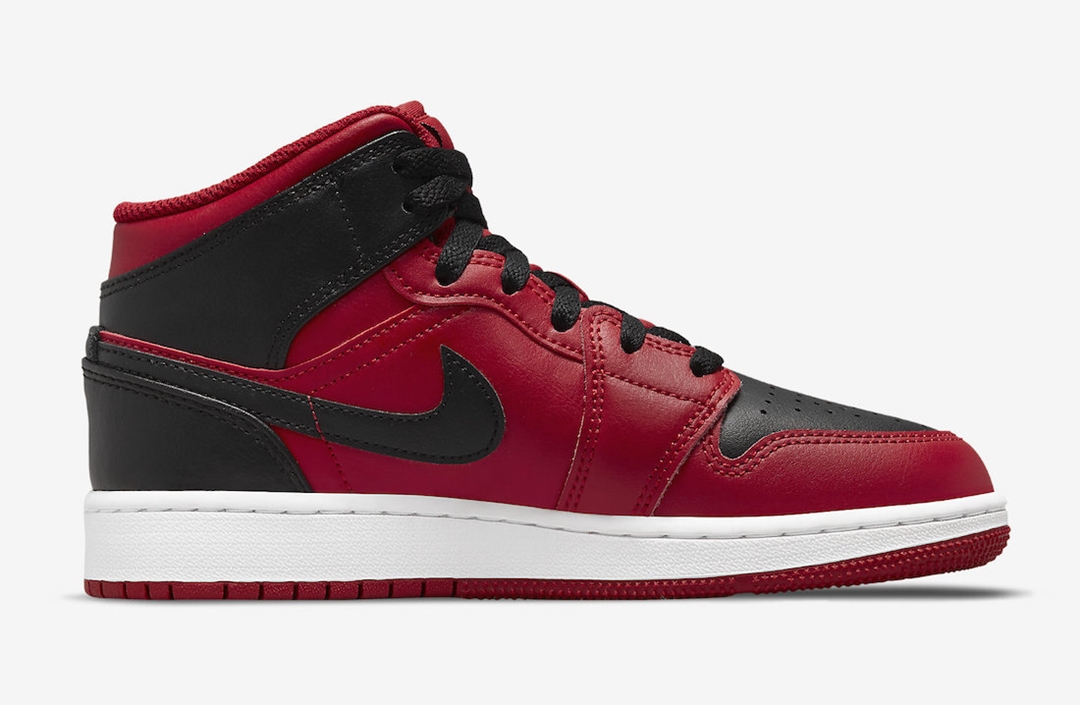 【国内 5/28 発売】ナイキ エア ジョーダン 1 ミッド “リバースブレッド” (NIKE AIR JORDAN 1 MID “Reverse Bred”) [554724-660]