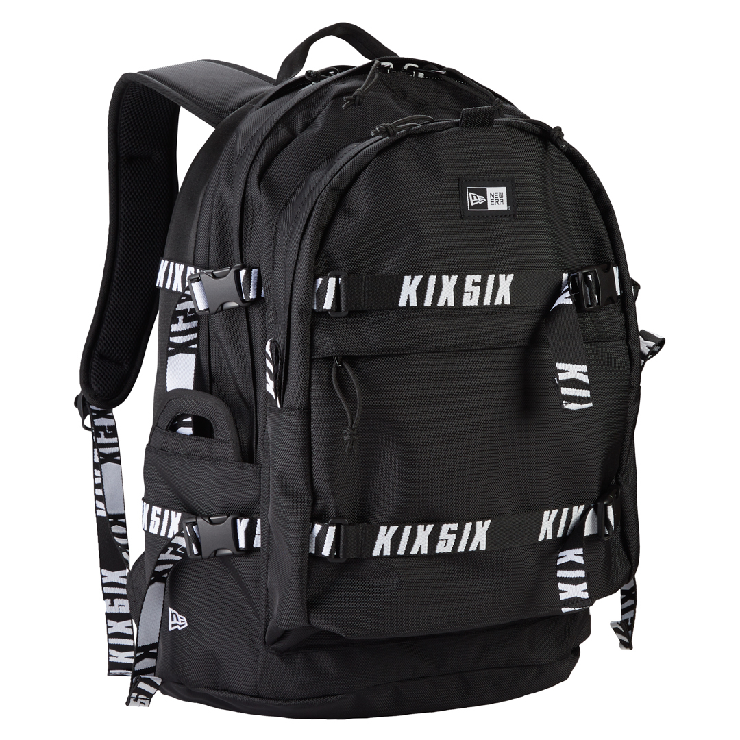 【10/16 発売】KIXSIX × NEW ERA "LOGO REPEAT TAPE CARRIER PACK 35L" (キックスシックス ニューエラ)