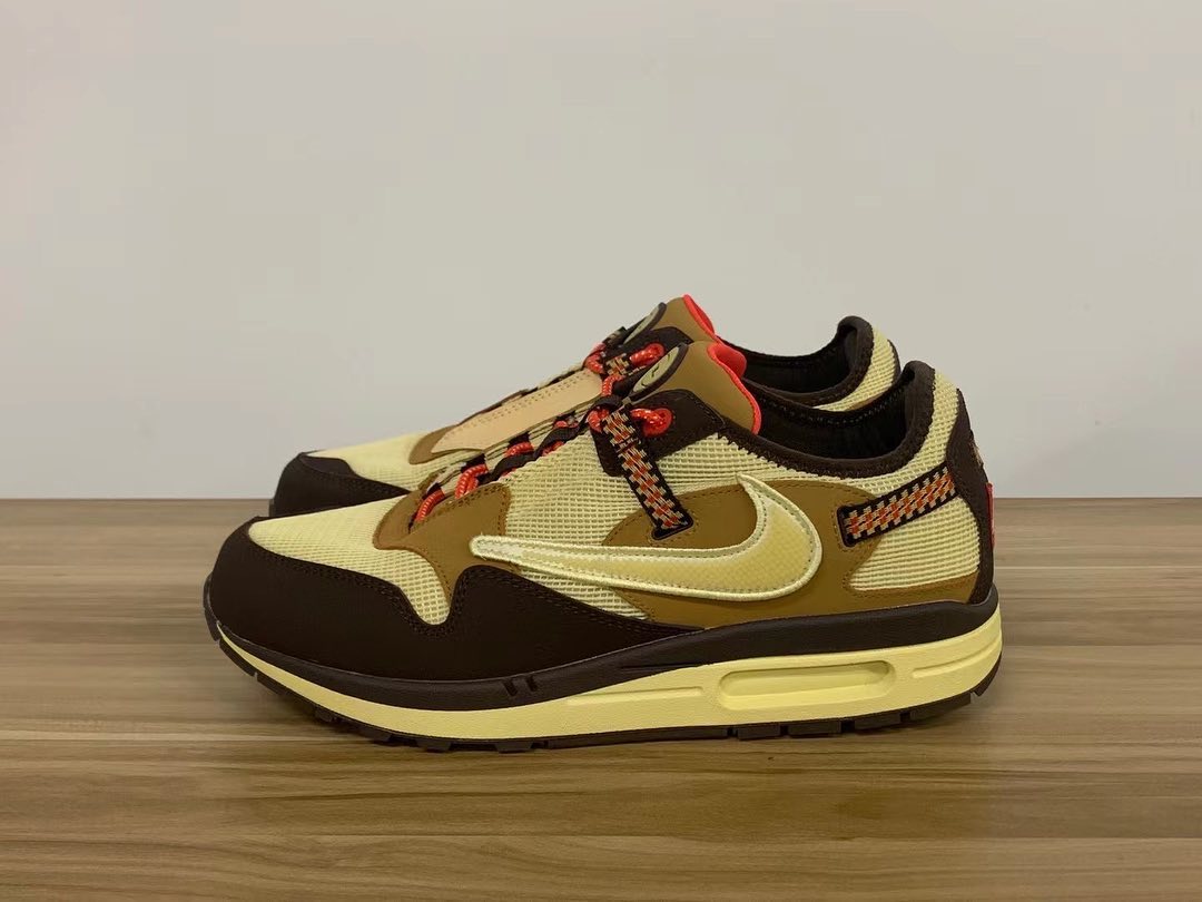 【国内 5/27 発売】トラビス・スコット × ナイキ エア マックス 1 (TRAVIS SCOTT NIKE AIR MAX 1) [DO9392-200/DO9392-700/DO9392-701]