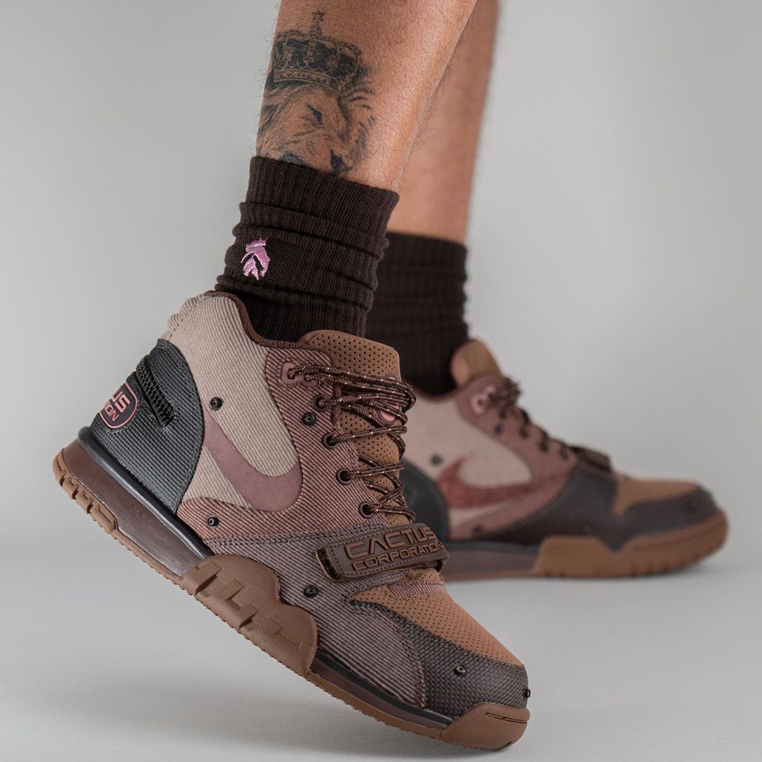 【国内 5/27 発売】トラビス・スコット × ナイキ エア トレーナー 1 SP/CJ (TRAVIS SCOTT NIKE AIR TRAINER 1 SP/CJ) [DR7515-001/DR7515-200]