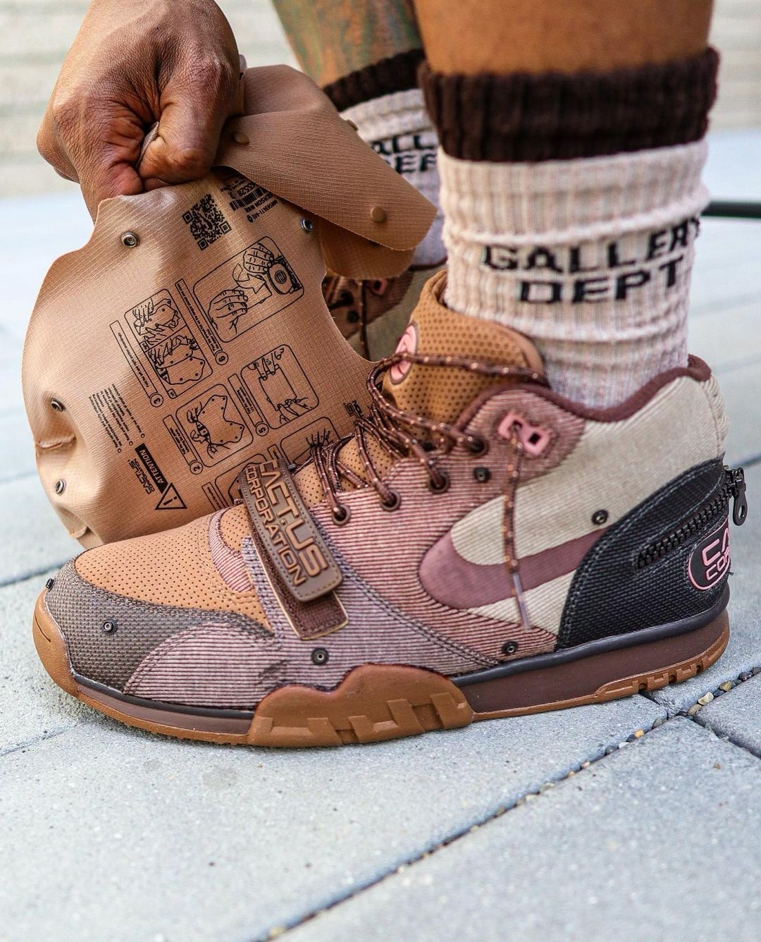 Nike Travis Scott Air Trainer 1 Brown 26