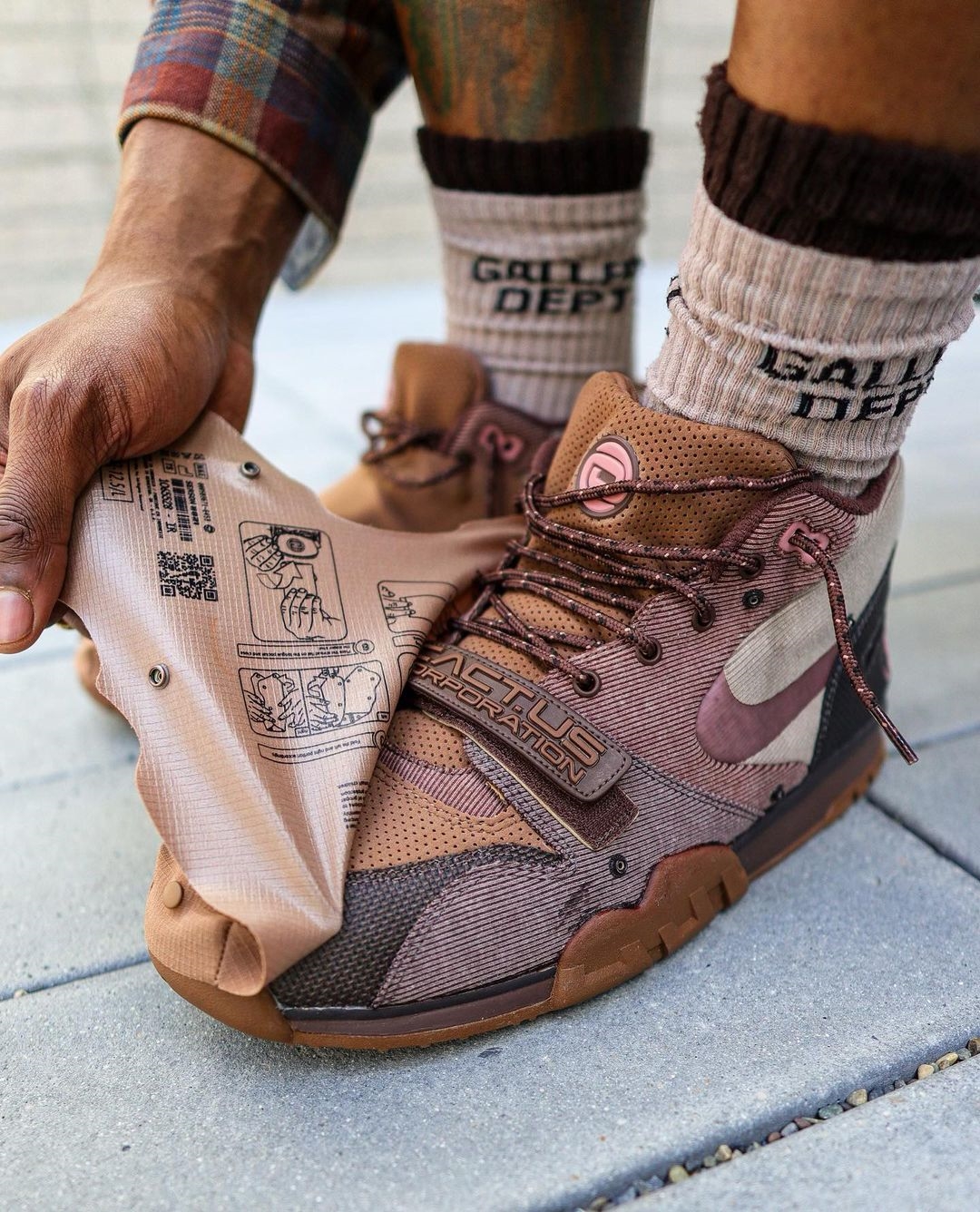 ナイキ ×トラヴィススコット Travis Scott AIR TRAINER 1 SP WHEAT