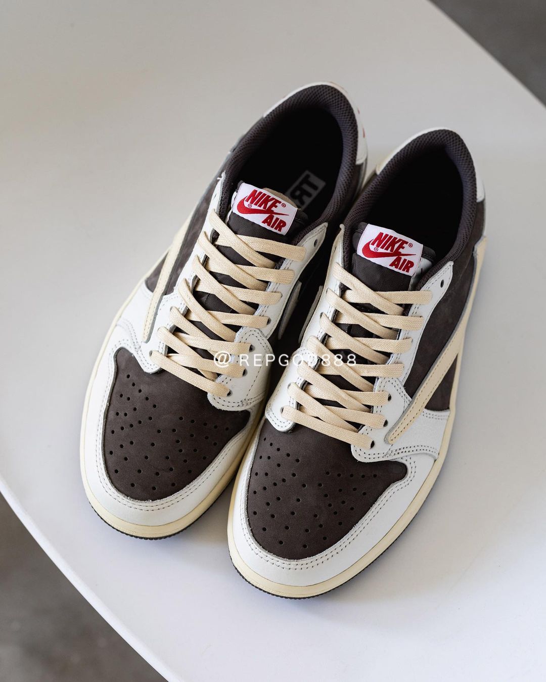 【国内 7/21 発売】トラビス・スコット × ナイキ エア ジョーダン 1 ロー OG “リバースモカ” (TRAVIS SCOTT NIKE AIR JORDAN 1 LOW OG “Reverse Mocha”) [DM7866-162]