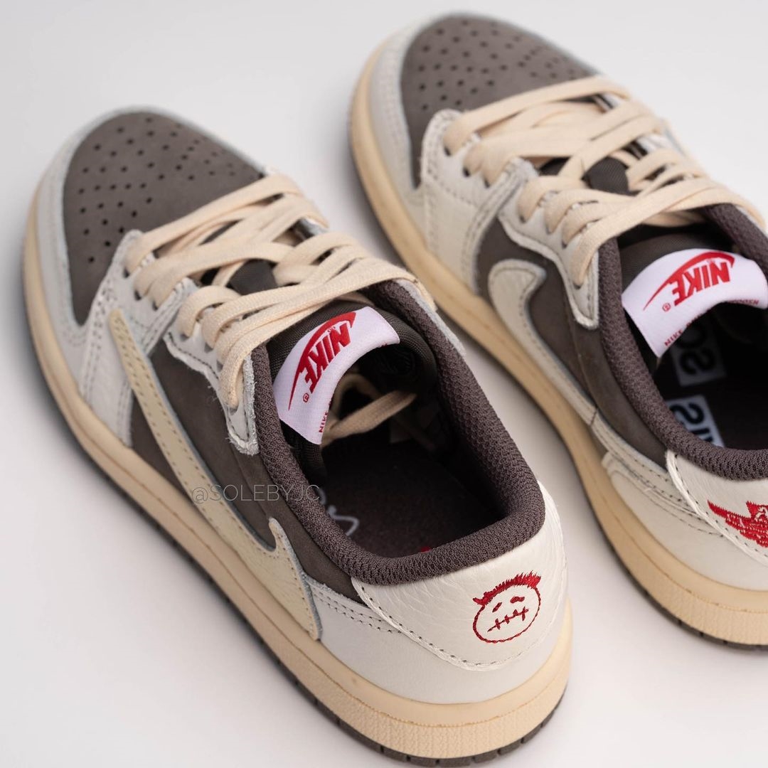 【国内 7/21 発売】トラビス・スコット × ナイキ エア ジョーダン 1 ロー OG “リバースモカ” (TRAVIS SCOTT NIKE AIR JORDAN 1 LOW OG “Reverse Mocha”) [DM7866-162]