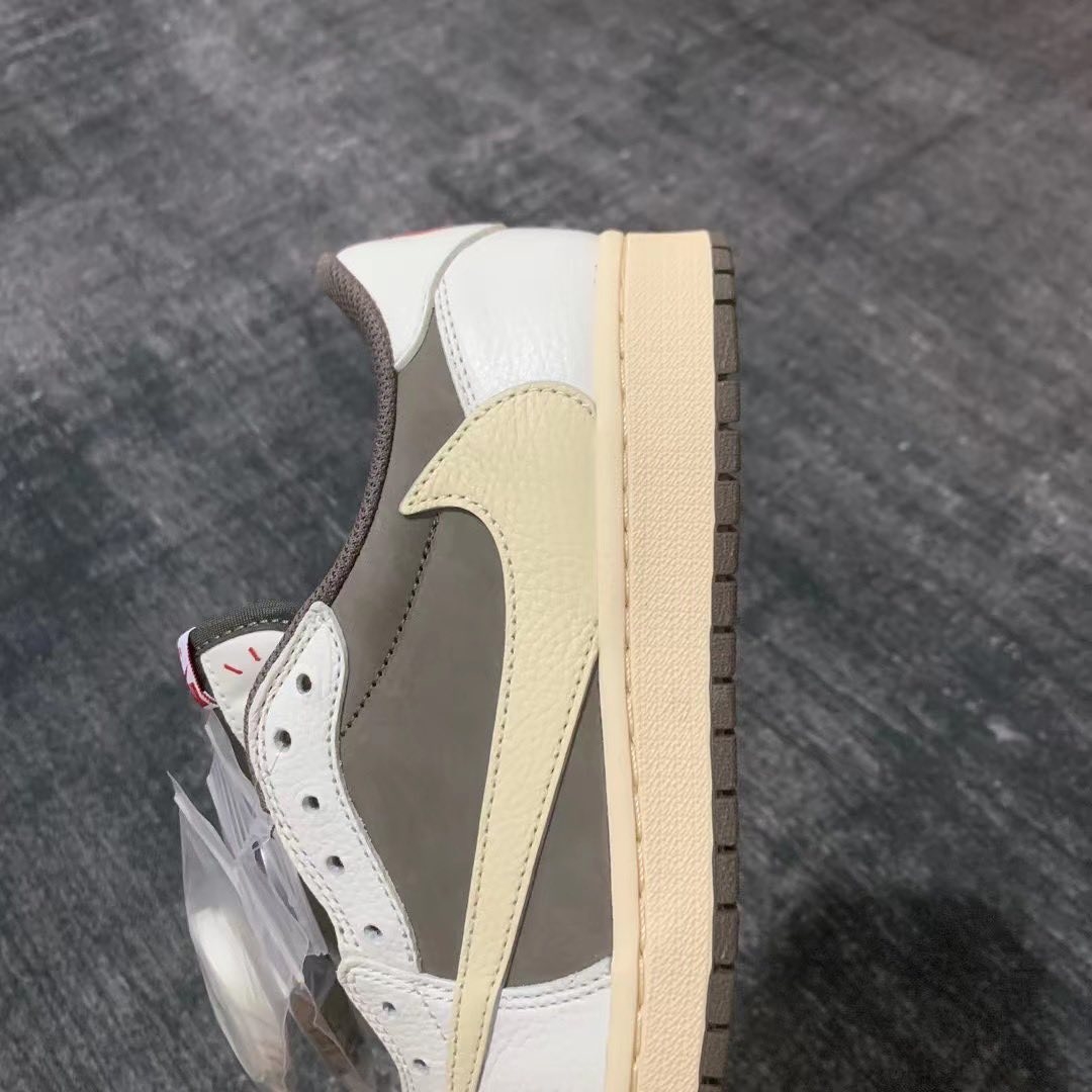 【国内 7/21 発売】トラビス・スコット × ナイキ エア ジョーダン 1 ロー OG “リバースモカ” (TRAVIS SCOTT NIKE AIR JORDAN 1 LOW OG “Reverse Mocha”) [DM7866-162]