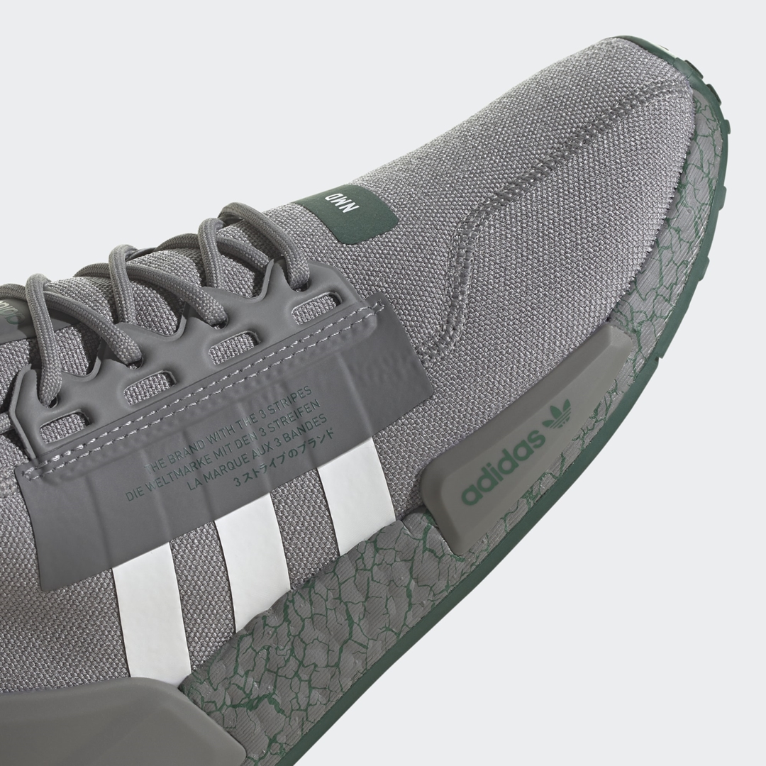 adidas Originals NMD_R1 V2 “Grey Three/Collegiate Green” (アディダス オリジナルス エヌ エム ディー ブイツー “グレースリー/カレッジグリーン”) [GZ6551]