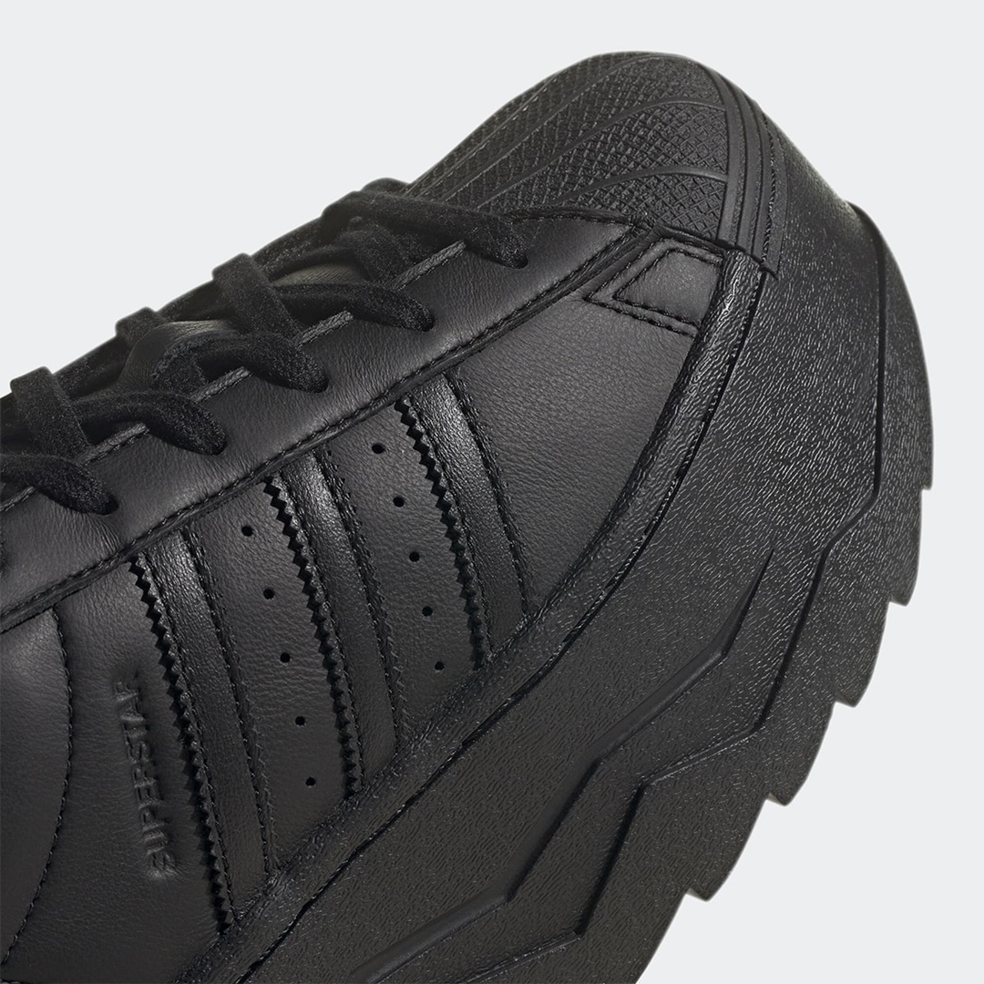 2021年 発売予定！アディダス オリジナルス スーパースター プラットフォーム “トリプルブラック” (adidas Originals SUPERSTAR PLATFORM “Triple Black”) [GZ9126]