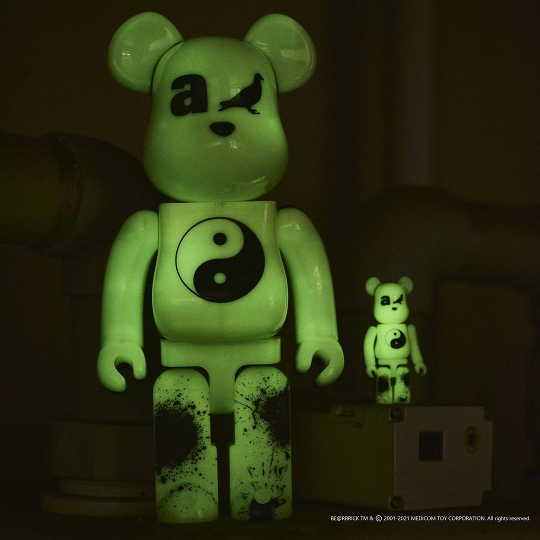 BE@RBRICK NORT 400% GLOW IN THE DARK