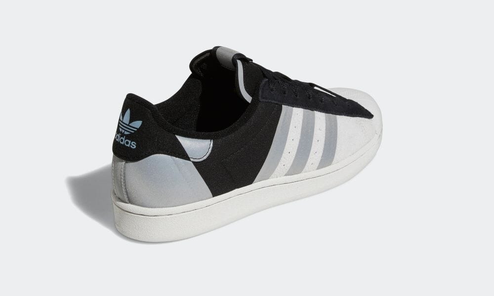 リフレクターを施した アディダス オリジナルス スーパースター “ブラック/ホワイト” (adidas Originals SUPERSTAR “Black/White”) [GY0987/GY0988]