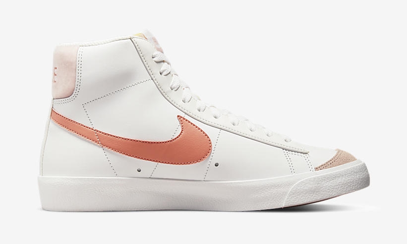 2021年 発売予定！ナイキ ブレーザー ミッド 77 LEA “サミットホワイト/フォッシルストーン” (NIKE BLAZER MID 77 LEA “Summit White/Fossil Stone”) [DR7876-100]