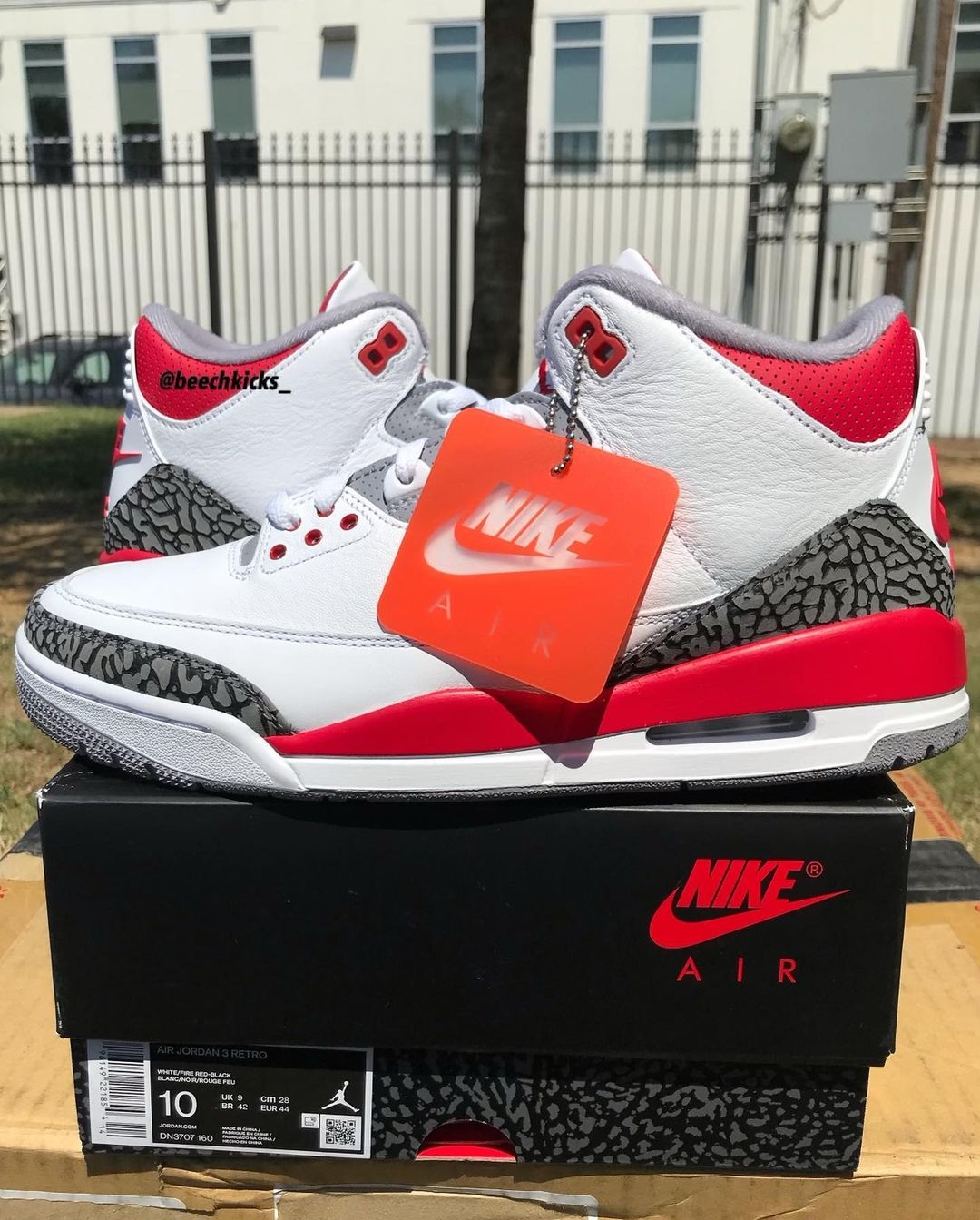 NIKE エア ジョーダン3 Fire Red fire red 2022