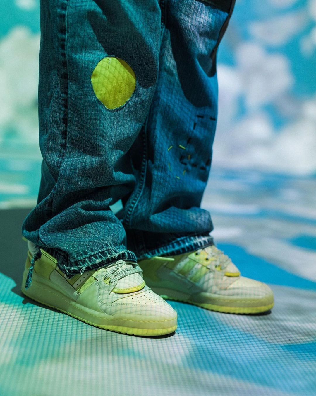 2021年 発売予定！Bad Bunny × adidas Originals FORUM BUCKLE LOW "Yellow" (バッド・バニー アディダス オリジナルス フォーラム バックル ロー "イエロー") [GW5021]