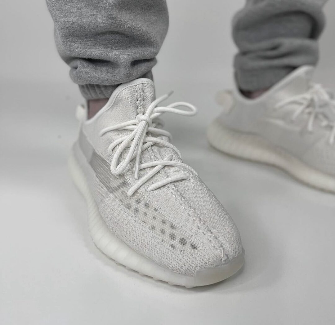 【国内 2022/6/20 発売】アディダス オリジナルス イージー 350 ブースト V2 “ボーン” (adidas Originals YEEZY 350 BOOST V2 “Bone”) [HQ6316]