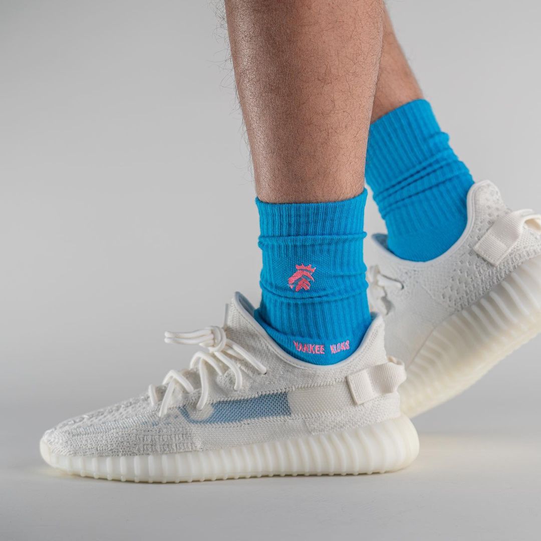 【国内 2022/6/20 発売】アディダス オリジナルス イージー 350 ブースト V2 “ボーン” (adidas Originals YEEZY 350 BOOST V2 “Bone”) [HQ6316]