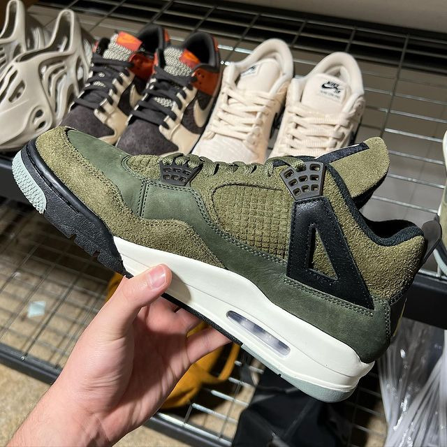 【国内 11/22、12/2 発売】ナイキ エア ジョーダン 4 レトロ SE クラフト “オリーブキャンバス” (NIKE AIR JORDAN 4 RETRO SE CRAFT “Olive Canvas”) [FB9927-200]