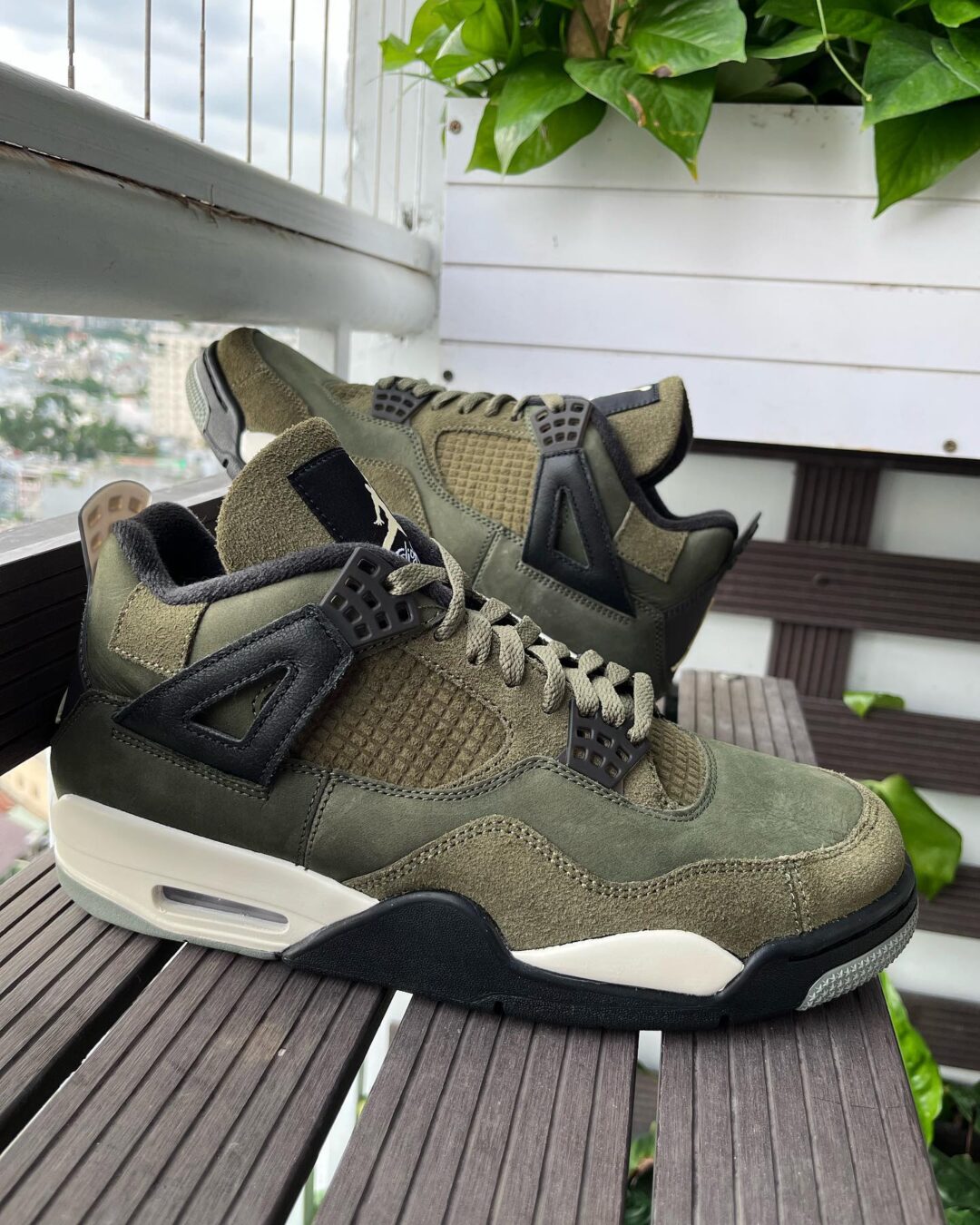 【国内 11/22、12/2 発売】ナイキ エア ジョーダン 4 レトロ SE クラフト “オリーブキャンバス” (NIKE AIR JORDAN 4 RETRO SE CRAFT “Olive Canvas”) [FB9927-200]