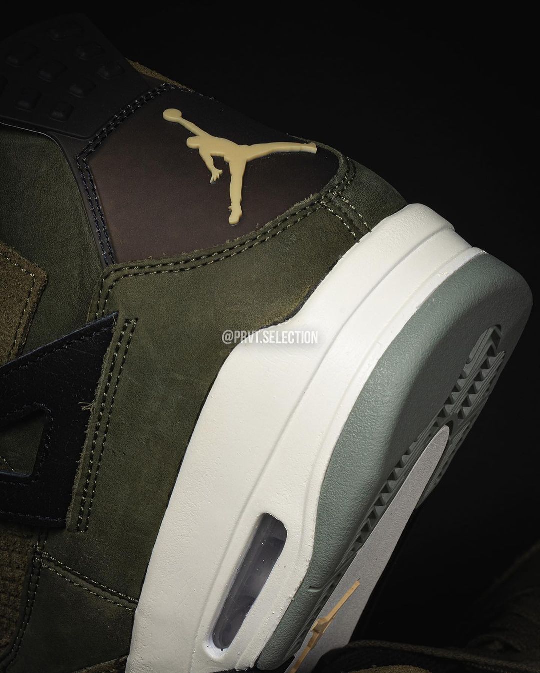 【国内 11/22、12/2 発売】ナイキ エア ジョーダン 4 レトロ SE クラフト “オリーブキャンバス” (NIKE AIR JORDAN 4 RETRO SE CRAFT “Olive Canvas”) [FB9927-200]