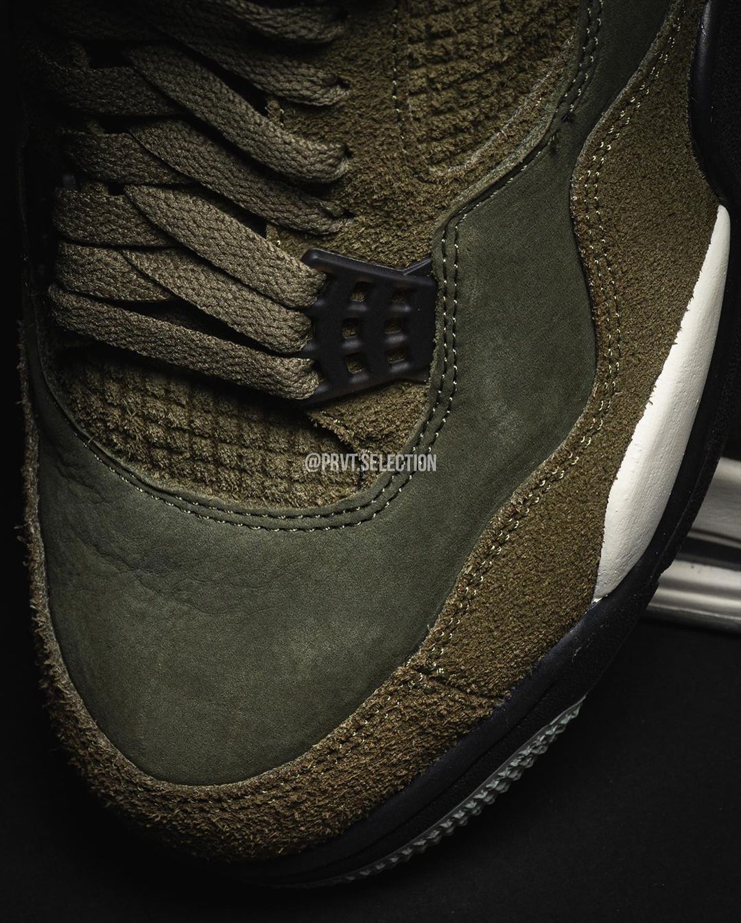 【国内 11/22、12/2 発売】ナイキ エア ジョーダン 4 レトロ SE クラフト “オリーブキャンバス” (NIKE AIR JORDAN 4 RETRO SE CRAFT “Olive Canvas”) [FB9927-200]