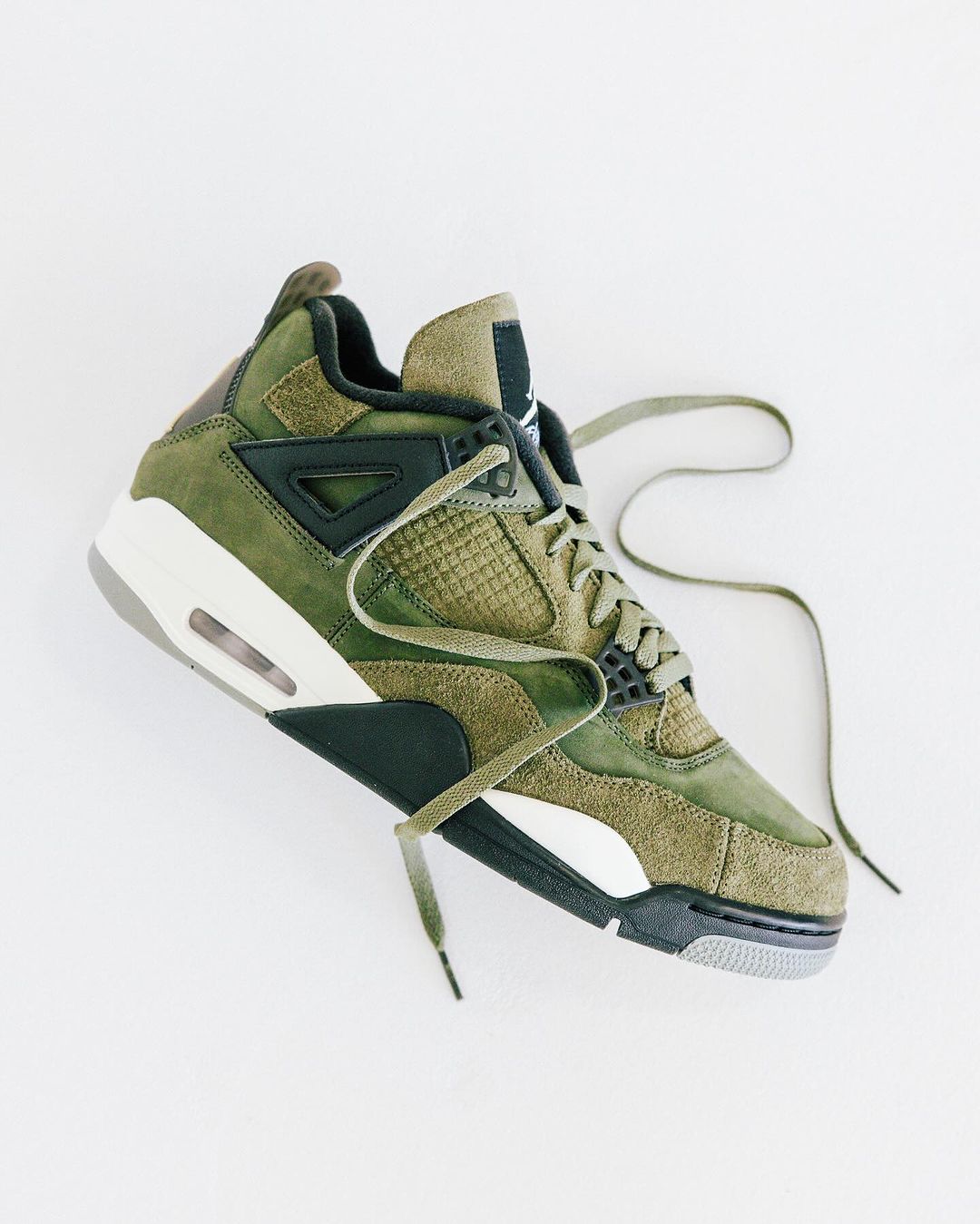 【国内 11/22、12/2 発売】ナイキ エア ジョーダン 4 レトロ SE クラフト “オリーブキャンバス” (NIKE AIR JORDAN 4 RETRO SE CRAFT “Olive Canvas”) [FB9927-200]