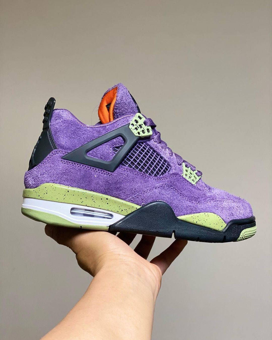 【国内 8/25 発売】ナイキ ウィメンズ エア ジョーダン 4 レトロ “キャニオンパープル” (NIKE WMNS AIR JORDAN 4 RETRO “Canyon Purple”) [AQ9129-500]