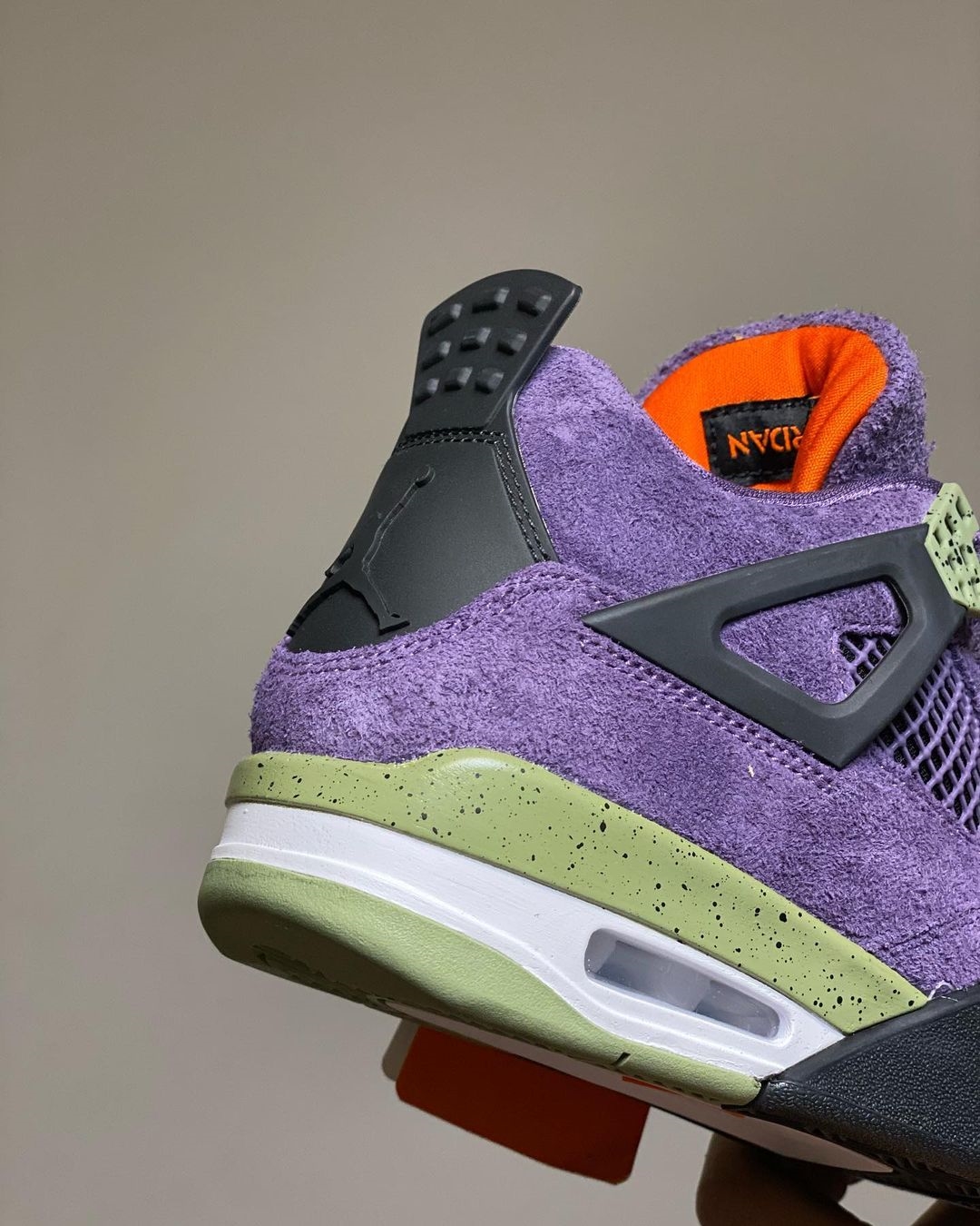 【国内 8/25 発売】ナイキ ウィメンズ エア ジョーダン 4 レトロ “キャニオンパープル” (NIKE WMNS AIR JORDAN 4 RETRO “Canyon Purple”) [AQ9129-500]