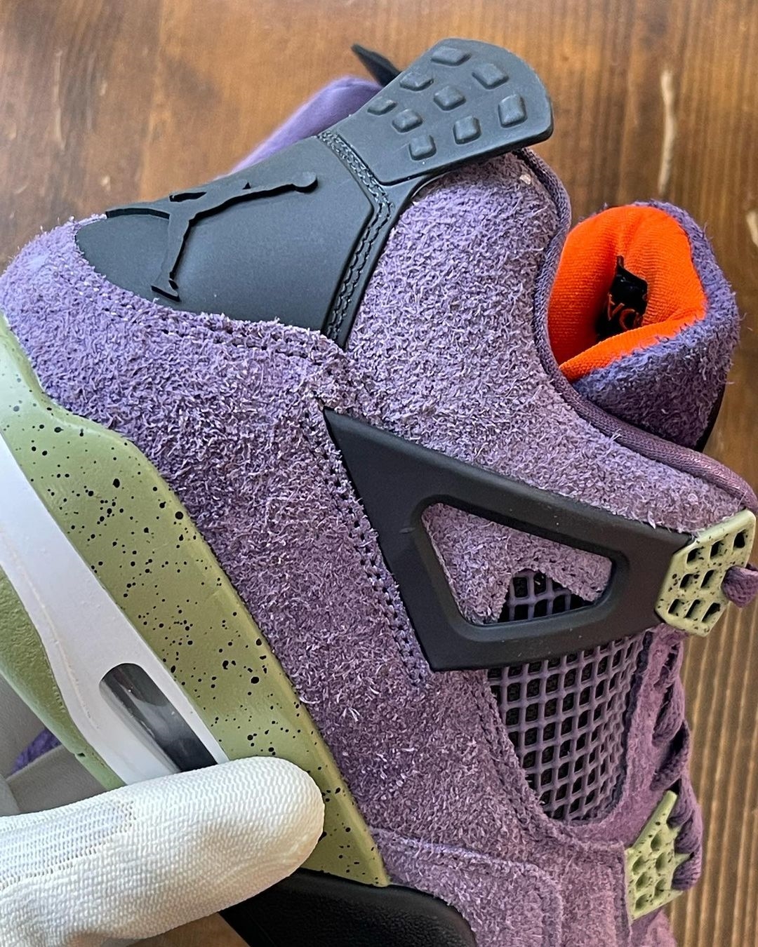 【国内 8/25 発売】ナイキ ウィメンズ エア ジョーダン 4 レトロ “キャニオンパープル” (NIKE WMNS AIR JORDAN 4 RETRO “Canyon Purple”) [AQ9129-500]