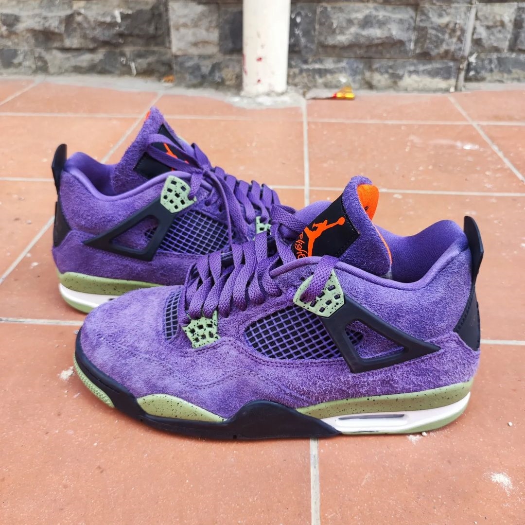 Nike WMNS Air Jordan 4 Canyon Purple