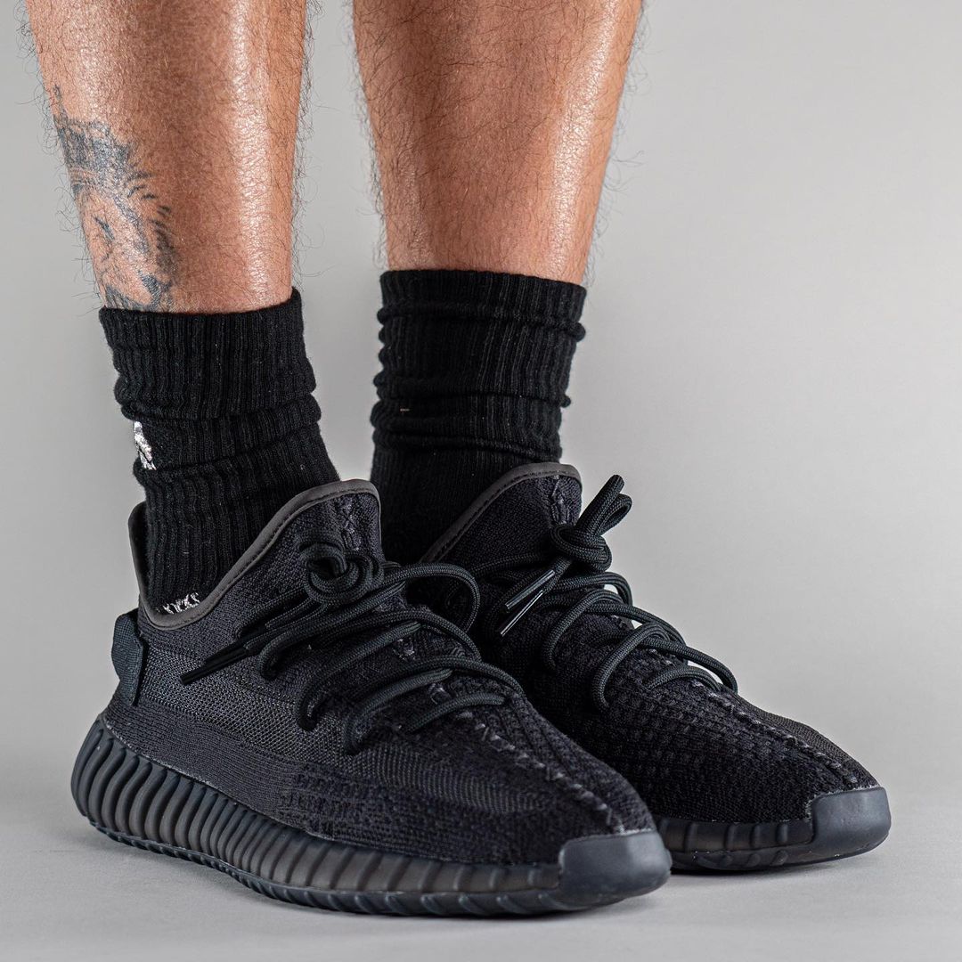 【国内 6/1 リストック予定】アディダス オリジナルス イージー 350 V2 “オニキス” (adidas Originals YEEZY 350 V2 “Onyx”) [HQ4540]