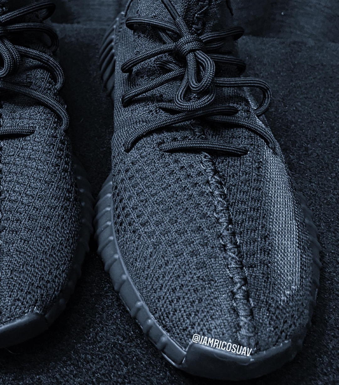 【国内 6/1 リストック予定】アディダス オリジナルス イージー 350 V2 “オニキス” (adidas Originals YEEZY 350 V2 “Onyx”) [HQ4540]