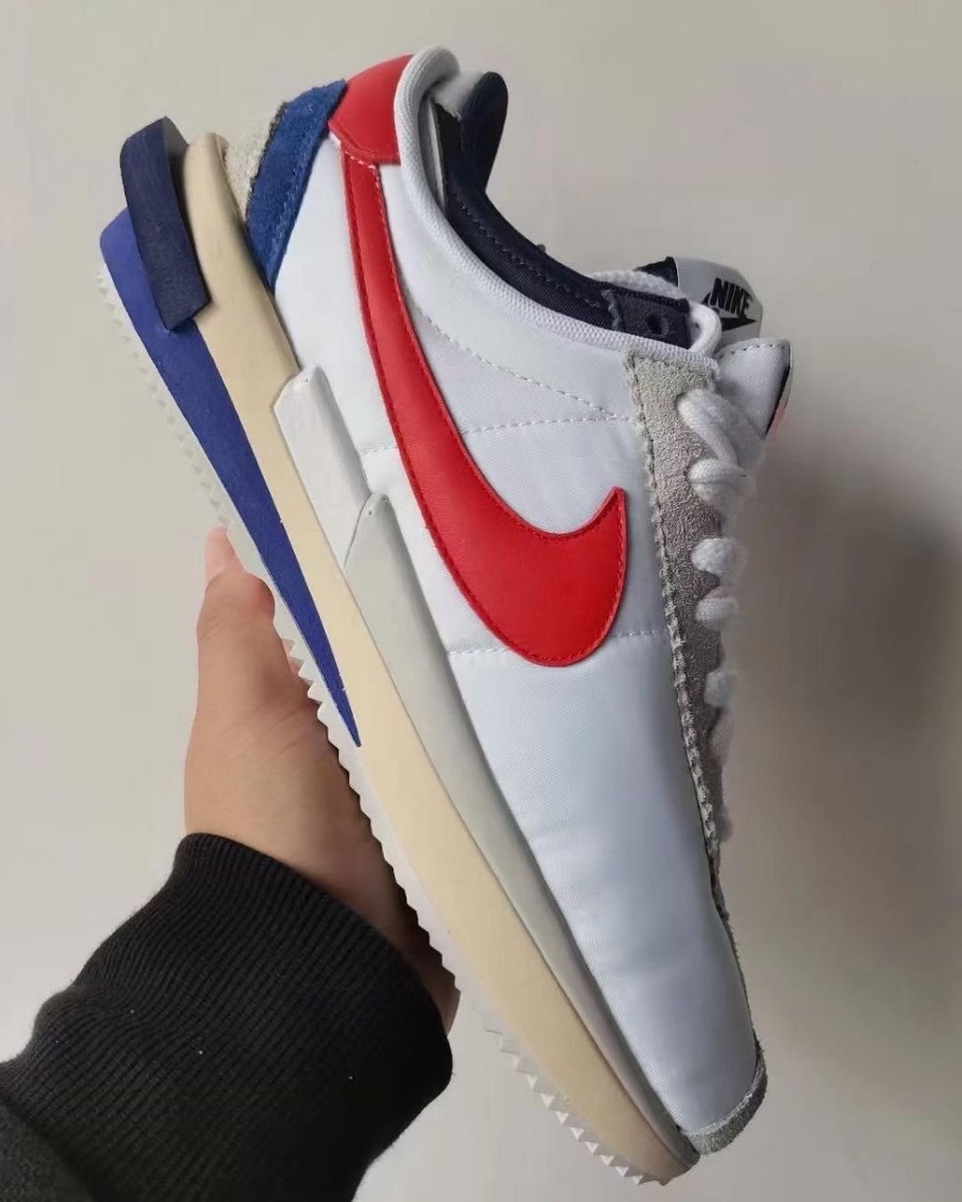 【国内 8/30、8/31、12/8、12/13 発売】sacai x NIKE CORTEZ (サカイ ナイキ コルテッツ) [DQ0581-001/DQ0581-100]