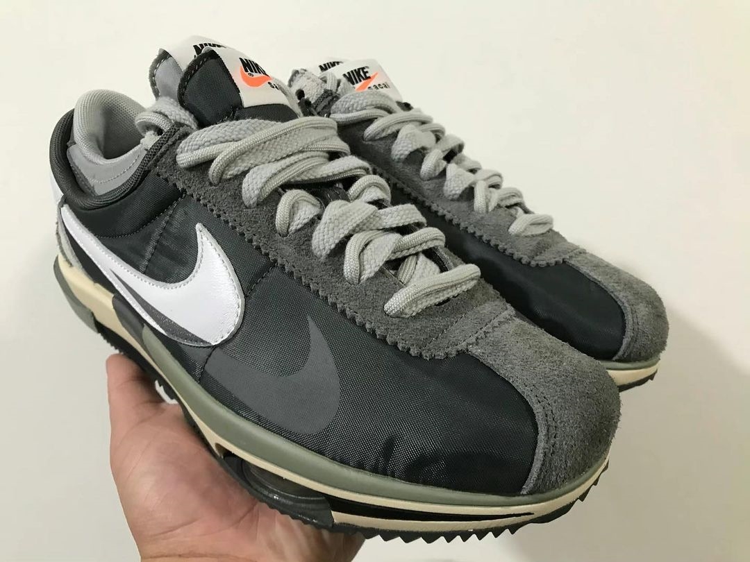 【国内 8/30、8/31、12/8、12/13 発売】sacai x NIKE CORTEZ (サカイ ナイキ コルテッツ) [DQ0581-001/DQ0581-100]