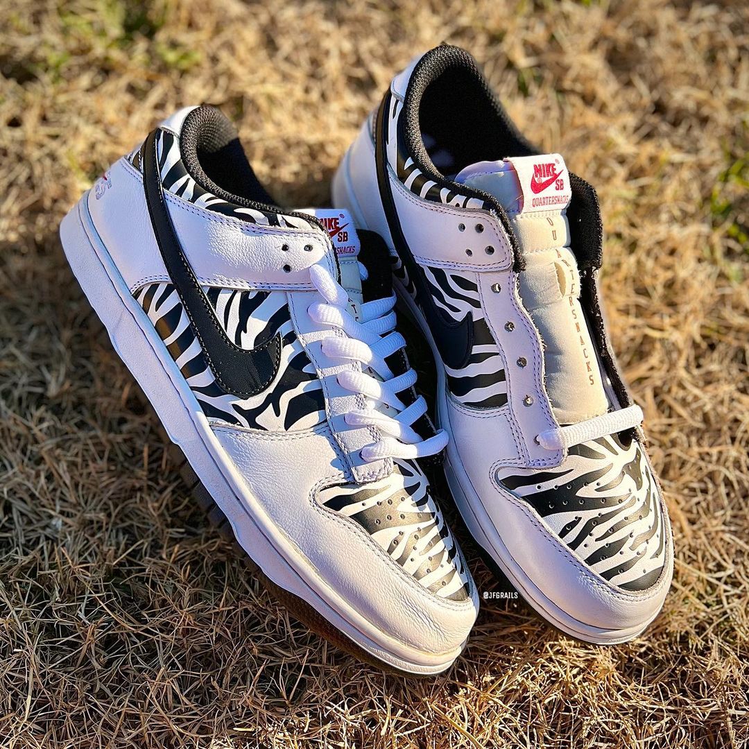 NIKE ダンク　LOW  Zebra  ダンクロー　ゼブラ