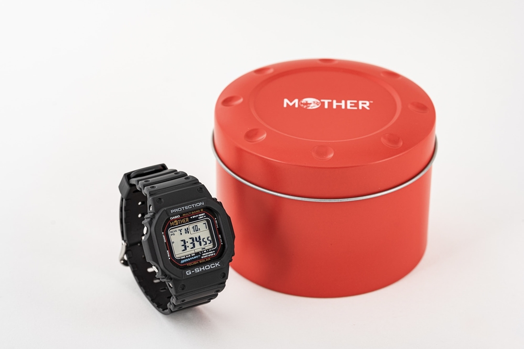 【2月上旬発売】1/20~抽選！RPG『MOTHER/マザー』別注モデルのG-SHOCKとのコラボ「GW-M5610UMOT21-1JR」 (Gショック ジーショック)