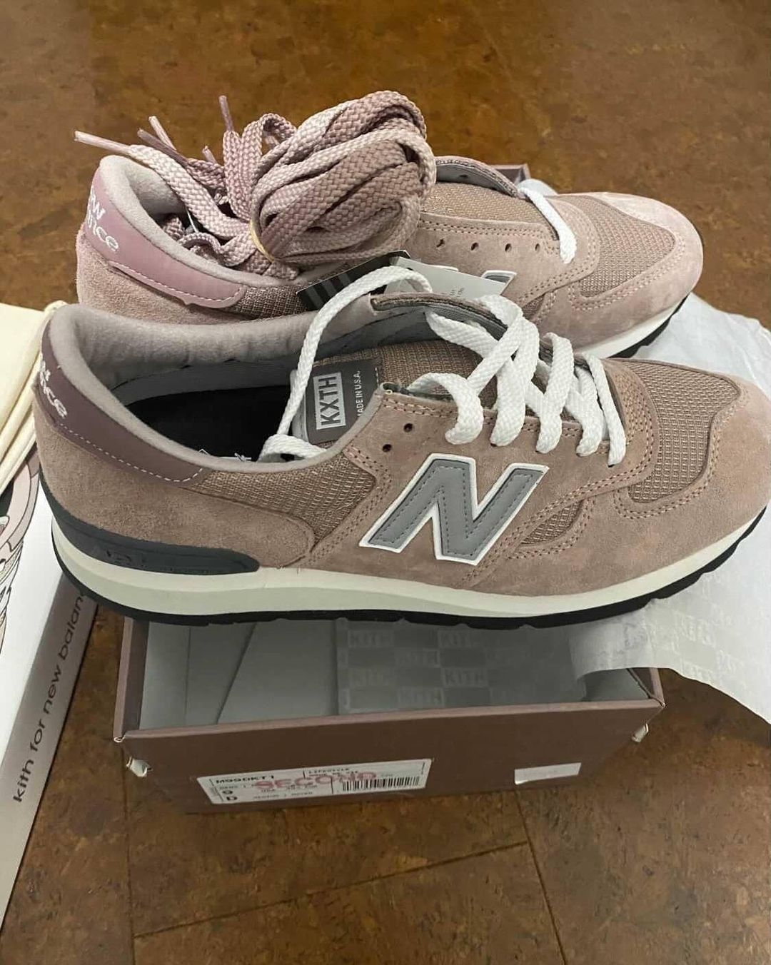 6/18 発売予定！KITH × New Balance M990V1 KT1 “Dusty Rose” (キス ニューバランス “ダスティローズ”)