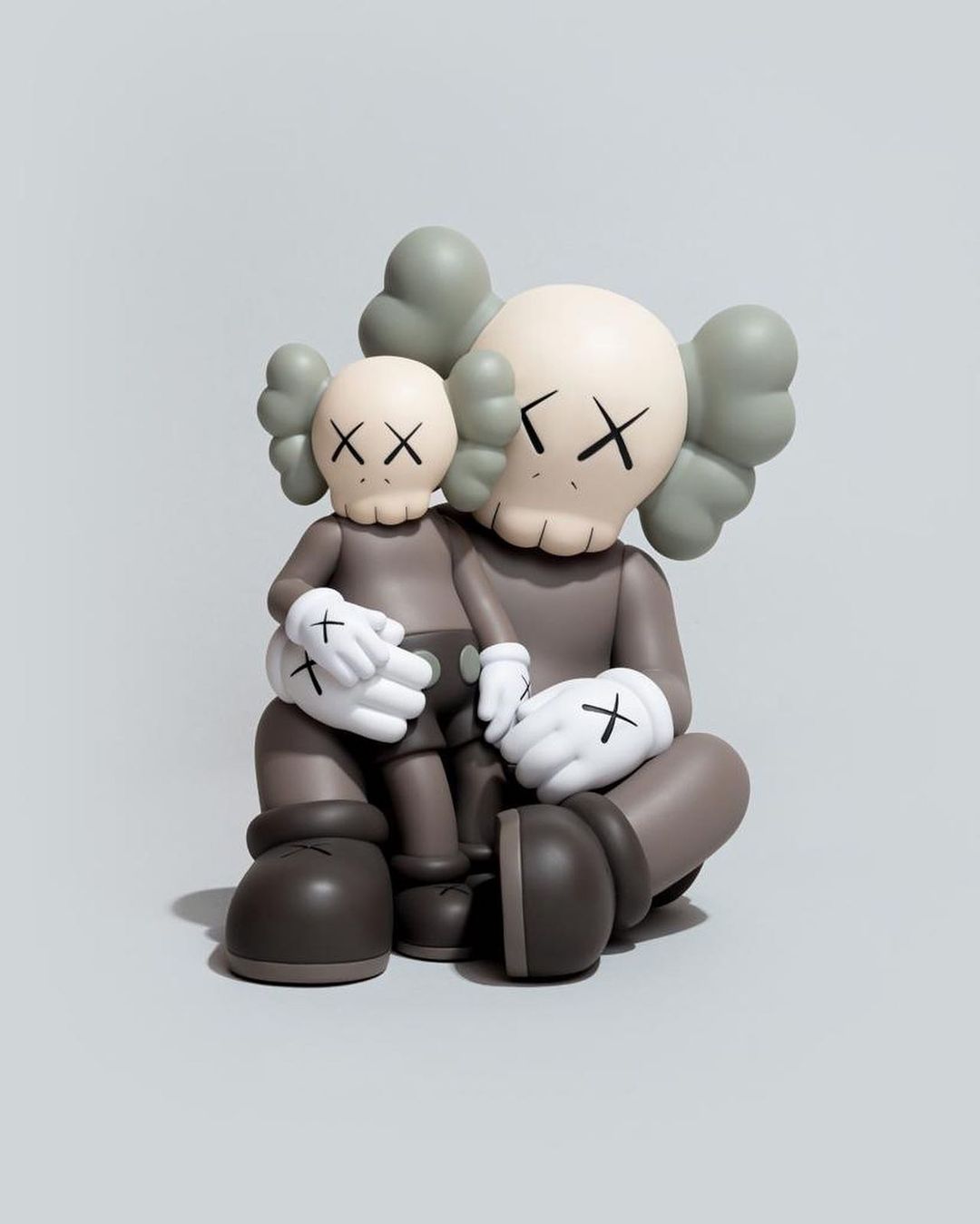 KAWS:HOLIDAY Changbai Mountainが海外1/7 (1/8 12:00) 発売 (カウズ ホリデー)