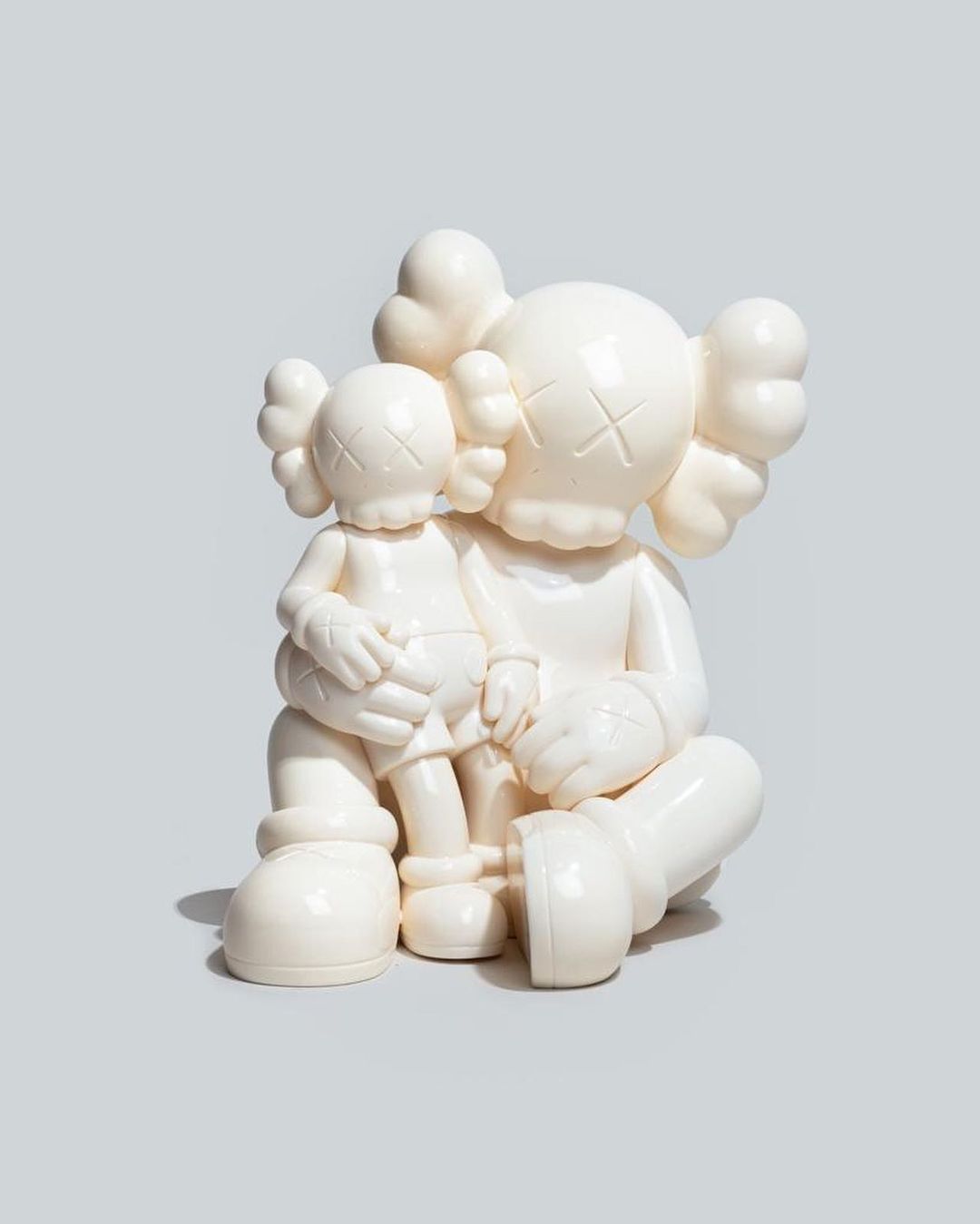 KAWS:HOLIDAY Changbai Mountainが海外1/7 (1/8 12:00) 発売 (カウズ ホリデー)