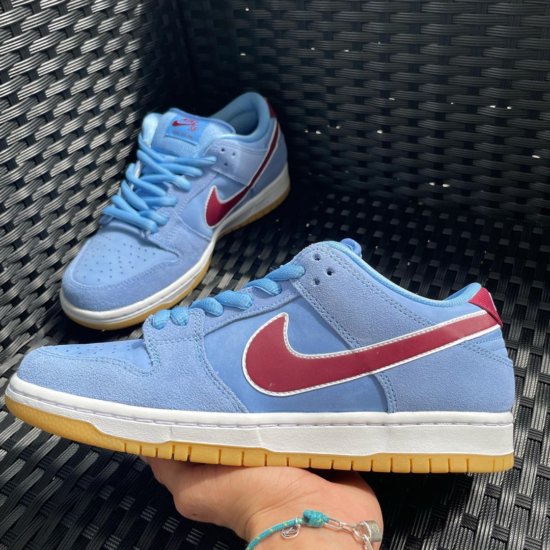 【国内 5/9 発売】ナイキ SB ダンク ロー プロ “フィリーズ/ユニバーシティブルー” (NIKE SB DUNK LOW PRO “Phillies/University Blue”) [DQ4040-400]